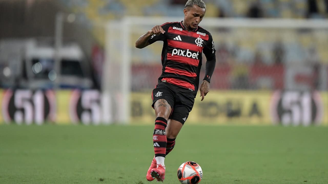 Desempenho excepcional de Wesley no Flamengo sob os olhos de Dorival