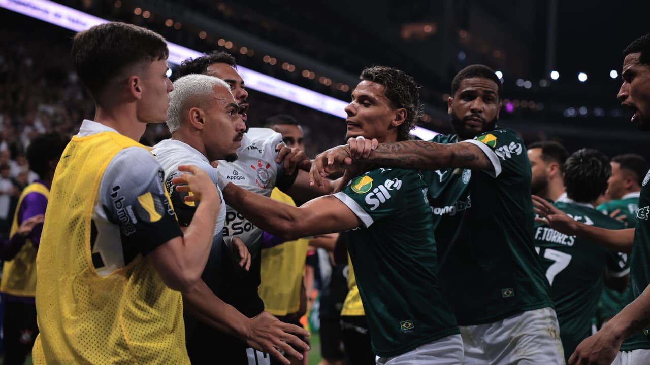 Briga entre Jogadores de Corinthians e Palmeiras na Final do Paulistão
