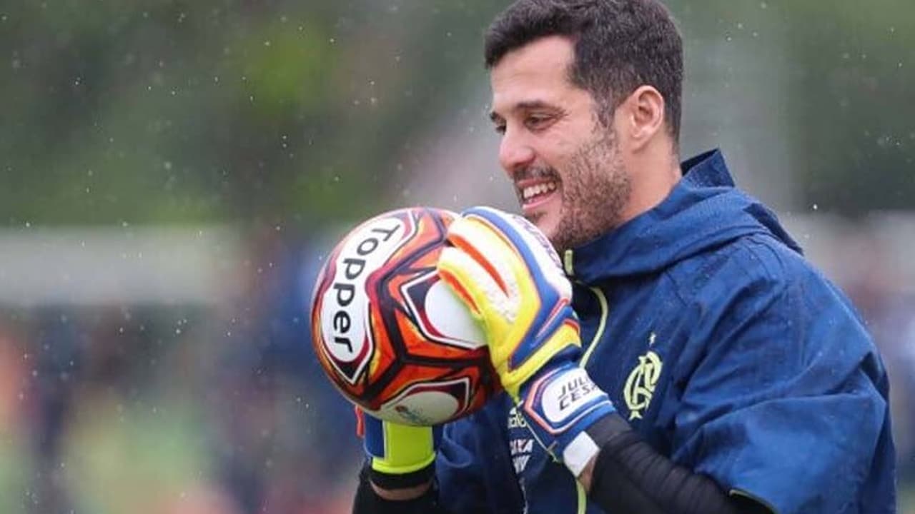 FLAMENGO NO MUNDIAL DE CLUBES! Júlio César alerta para os perigos e aposta em surpresa de craque rubro-negro!
