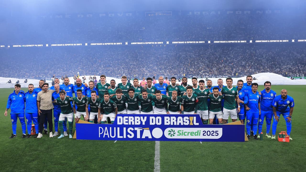 Torcedores do Palmeiras apontam responsáveis pela derrota no clássico contra o Corinthians.
