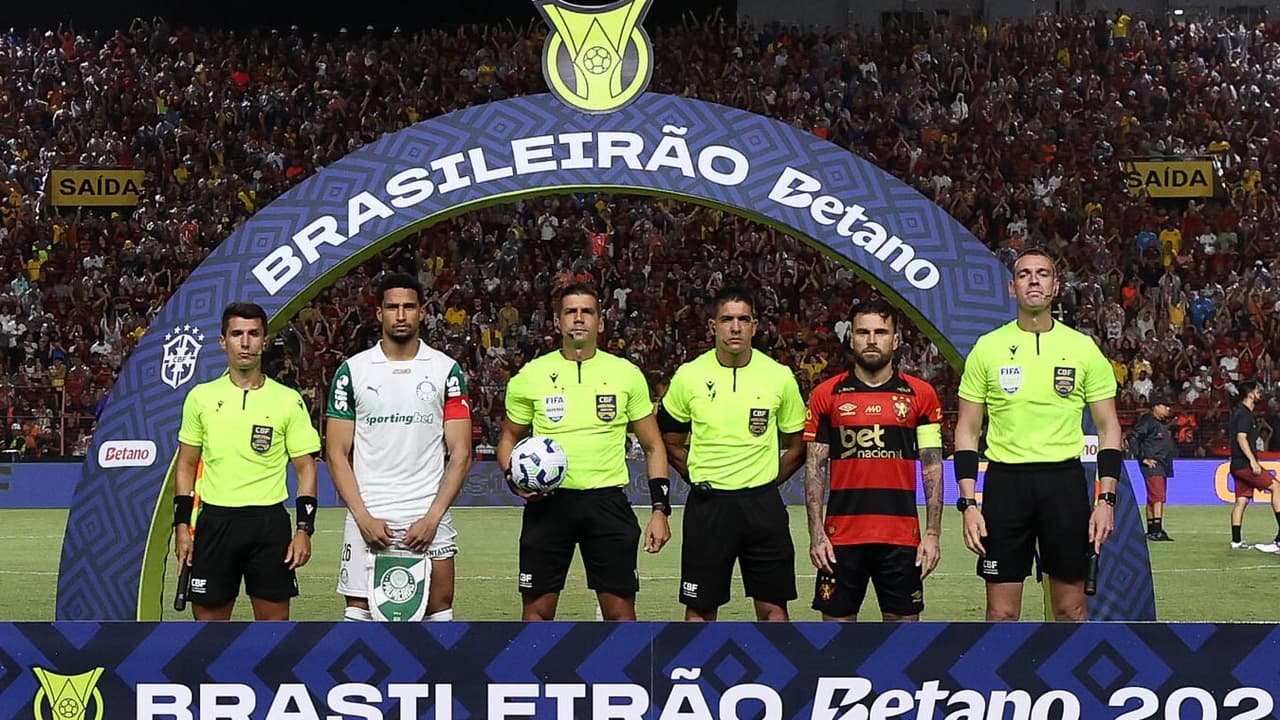 Comitê da CBF confirma erro de arbitragem em pênalti a favor do Palmeiras