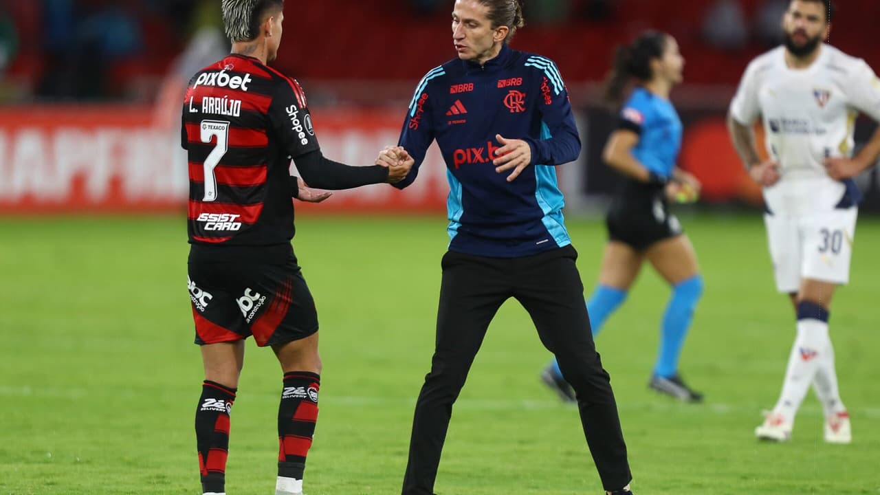 Filipe Luís elogia atuação dos jogadores do Flamengo na Libertadores: orgulho absoluto