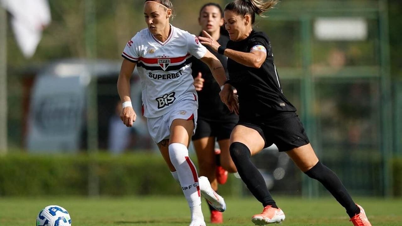 São Paulo sai na frente, mas Corinthians empata no Brasileirão Feminino