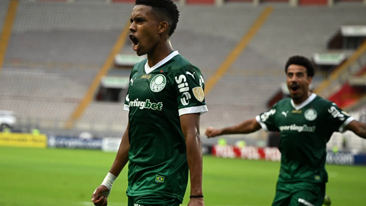 Palmeiras e Cerro Porteño: duelam em campo com contrastes financeiros evidentes.