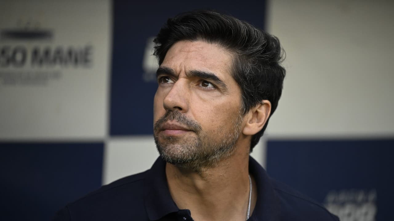 Abel Ferreira promove alterações no Palmeiras para jogo contra o Bahia.