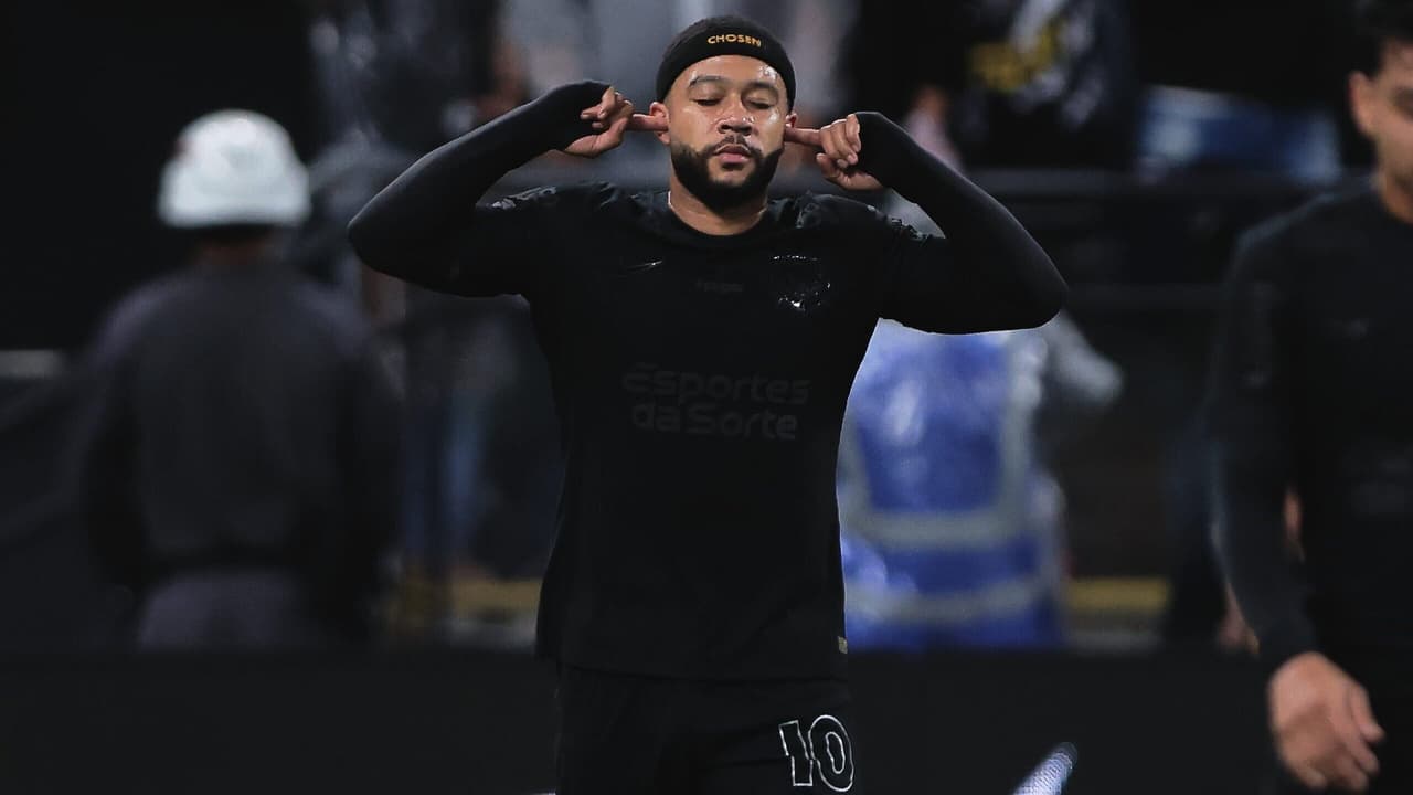 Entenda a Comemoração de Memphis Depay, Atacante do Corinthians e da Holanda