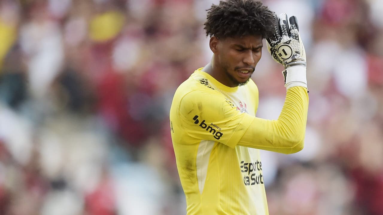 Hugo Souza analisa falhas em derrota do Corinthians e cita Courtois