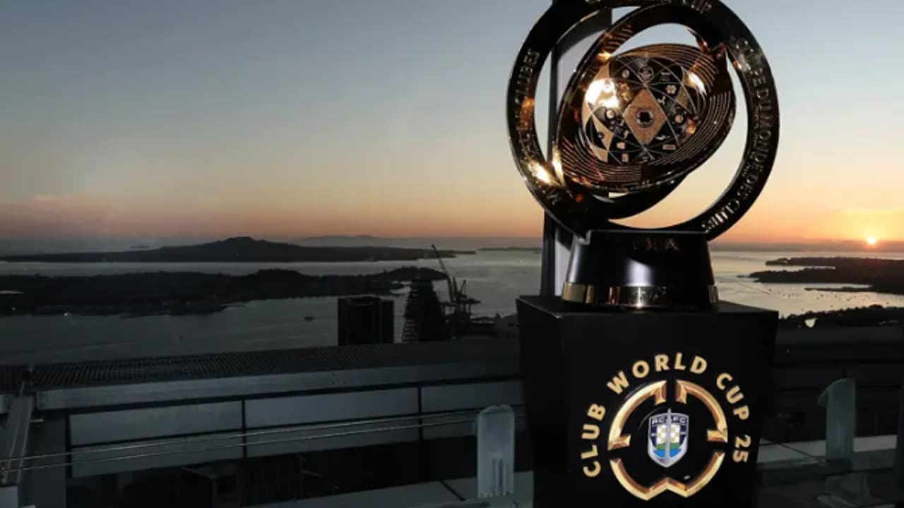Troféu do Mundial chega ao Rio nesta sexta para visitar clubes cariocas.