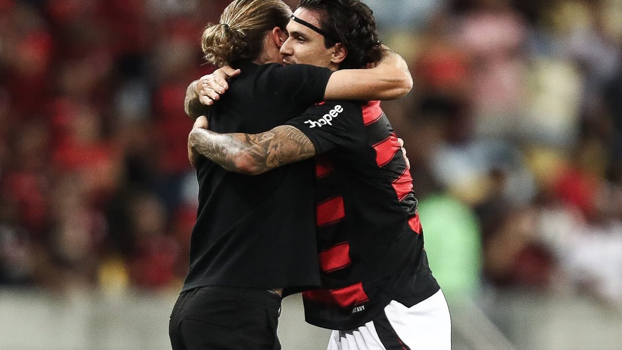 Filipe Luís analisa vitória expressiva do Flamengo mas mantém humildade e foco