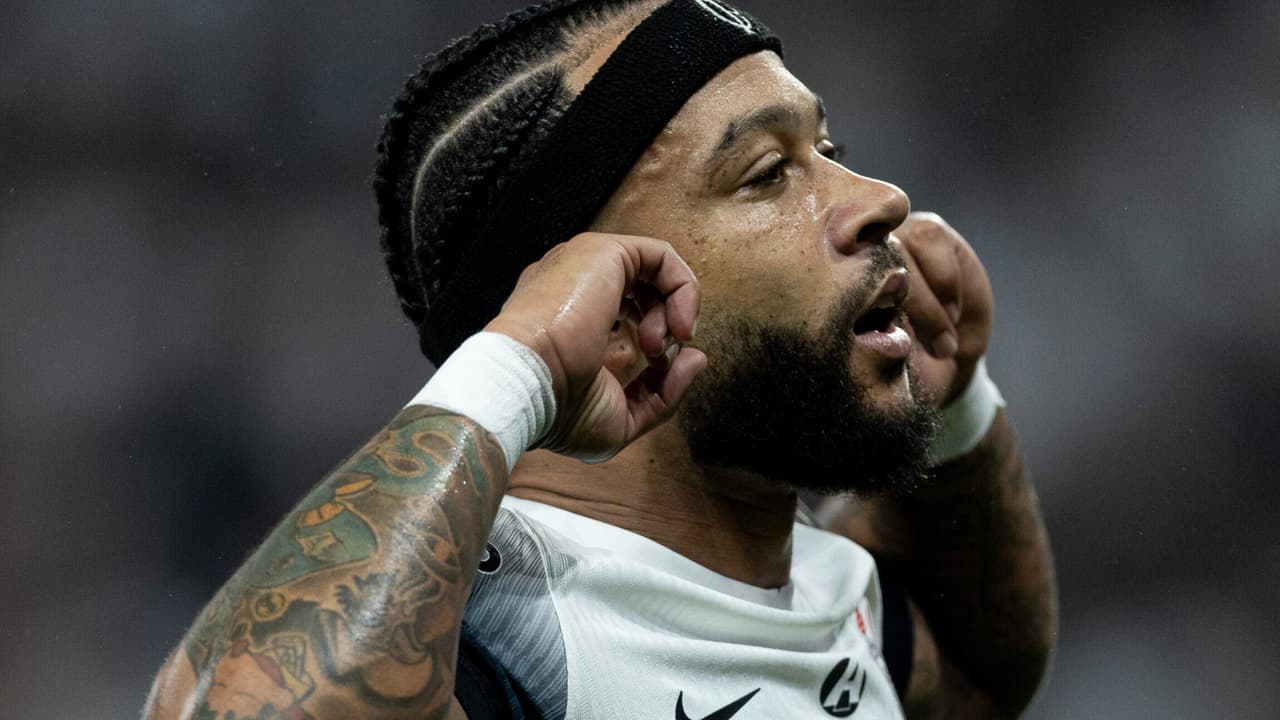 Atitude de Memphis surpreende na abertura de Palmeiras x Corinthians: reações online.