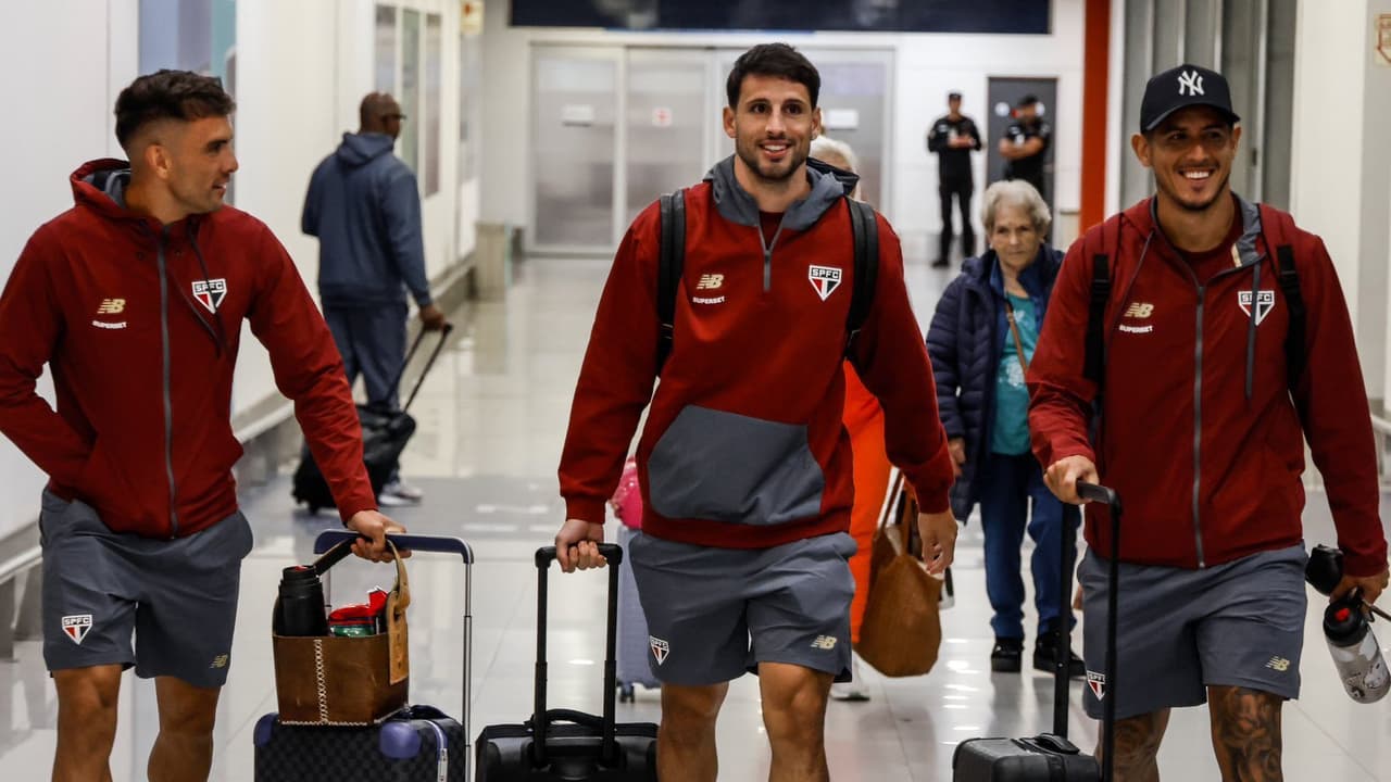 São Paulo chega à Argentina e se prepara para estreia na Libertadores