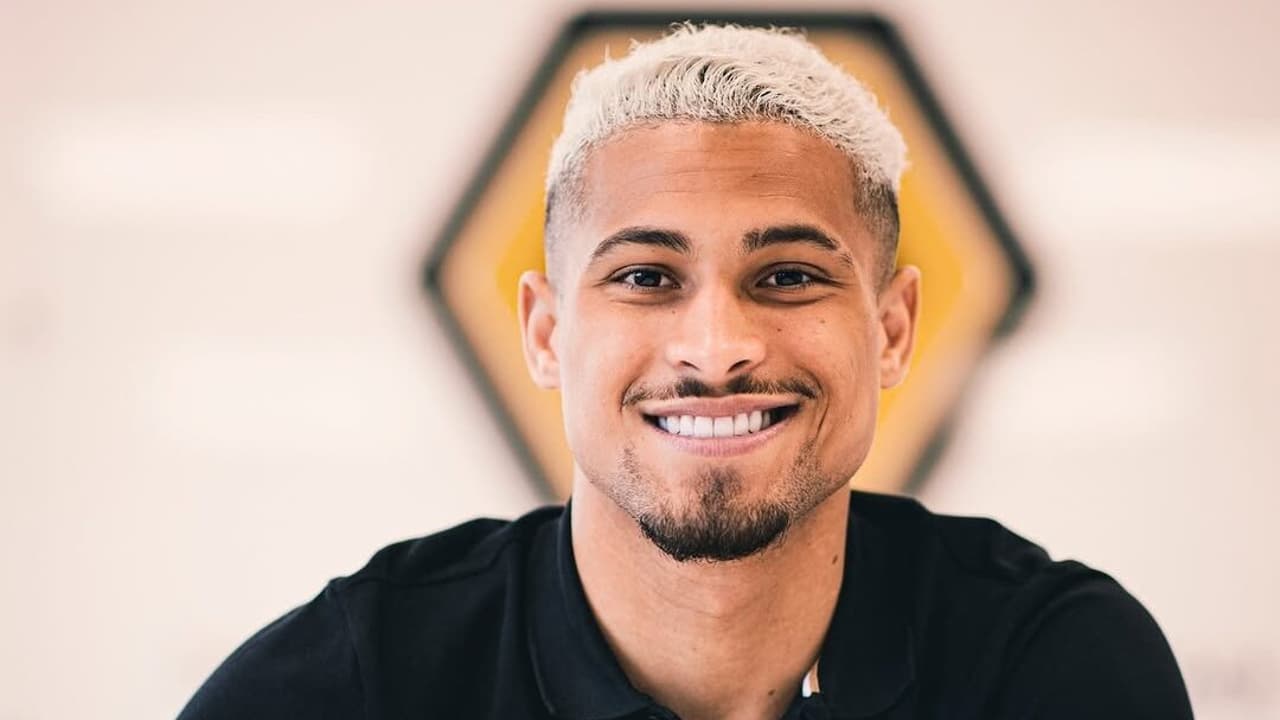Contrato renovado: João Gomes, ex-Flamengo, firma vínculo com Wolverhampton.