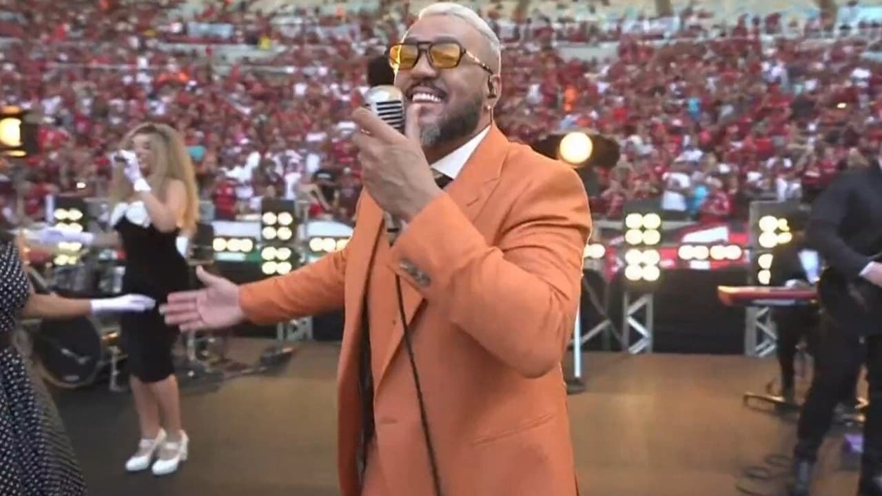 Show de Belo anima torcedores antes do clássico Flamengo x Corinthians no Maracanã