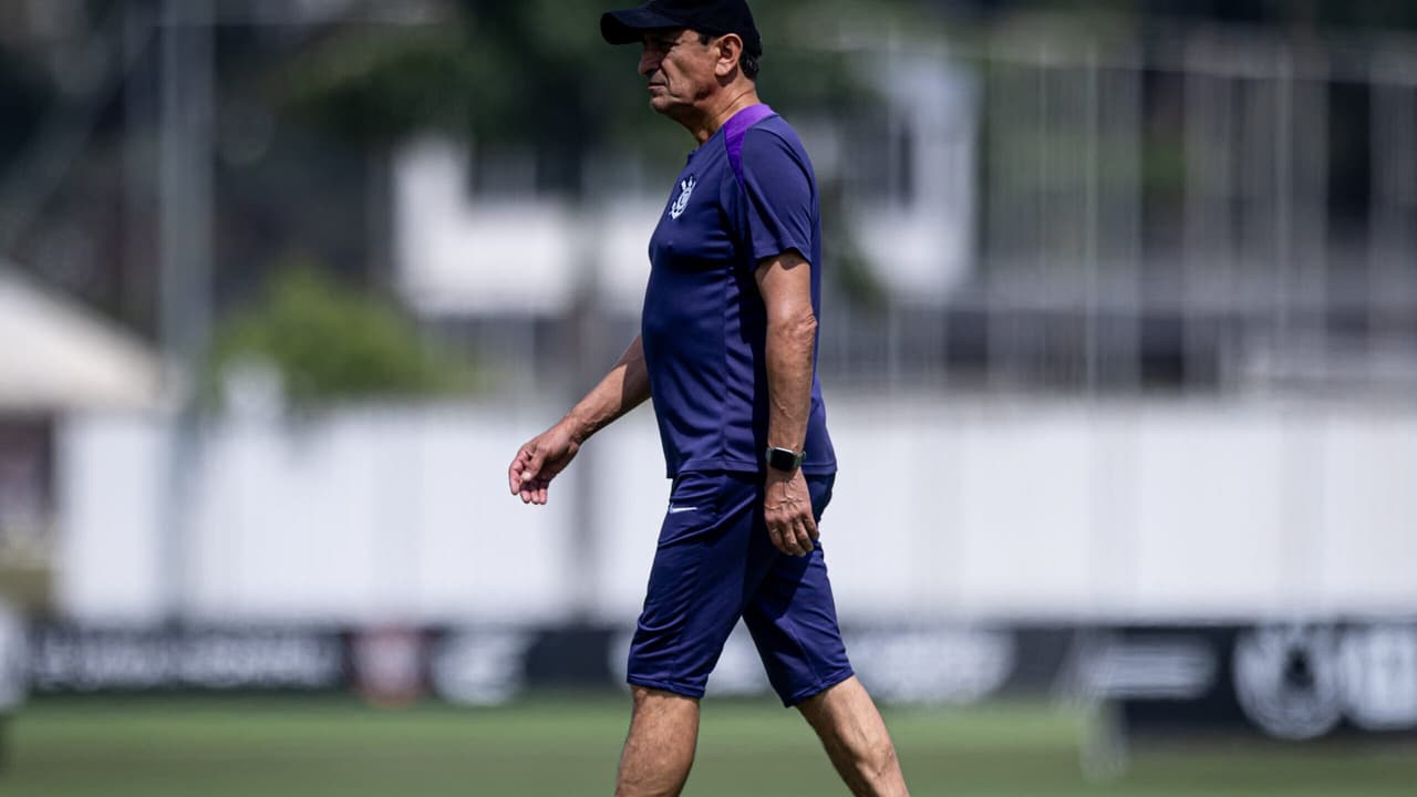 Corinthians terá titular de volta em jogo contra o Vasco; confira escalação.