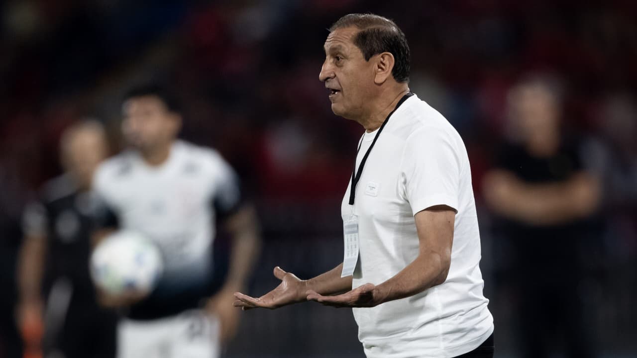 Ramón Díaz prevê confronto Palmeiras e destaca superioridade do Corinthians.
