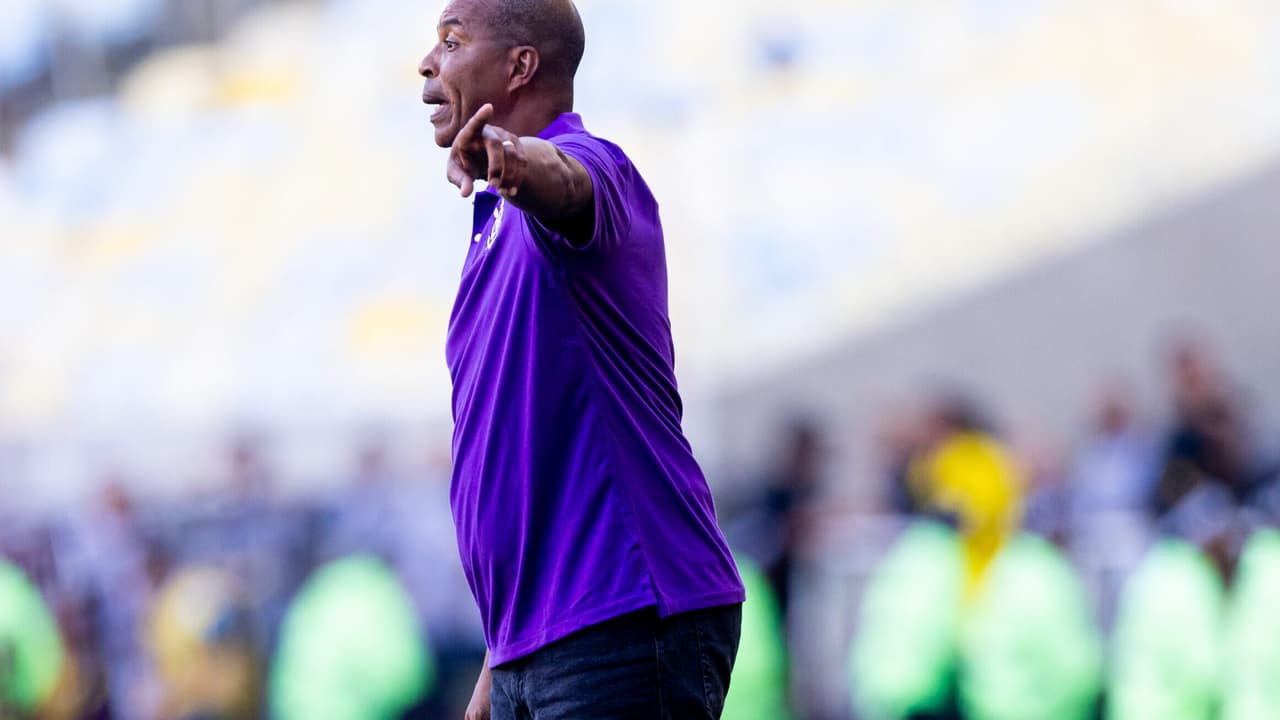 Técnico Interino do Corinthians Abre o Jogo sobre Conversa com Dorival Júnior