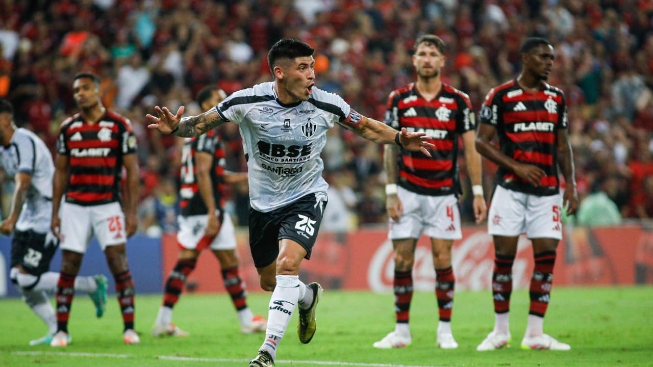 Derrota do Flamengo para o Central Córdoba na Libertadores no Maracanã