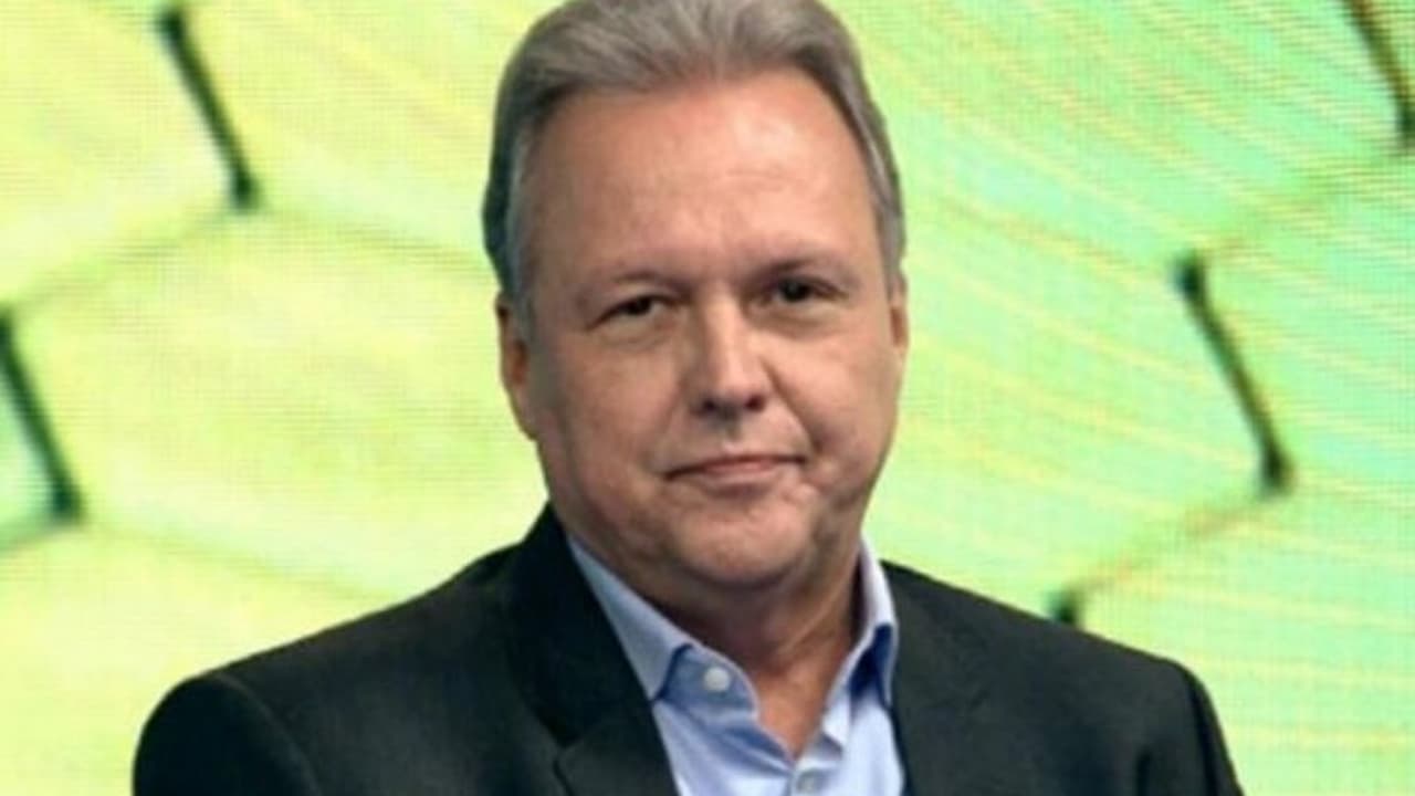 Renato Maurício Prado critica postura técnica de jogadores do Flamengo durante partida.