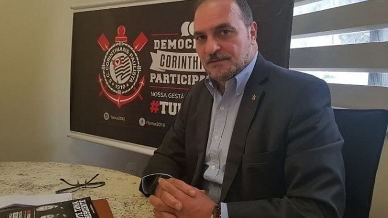 Afastamento de Tuma no Corinthians gera acusações e divergências sobre estatuto.