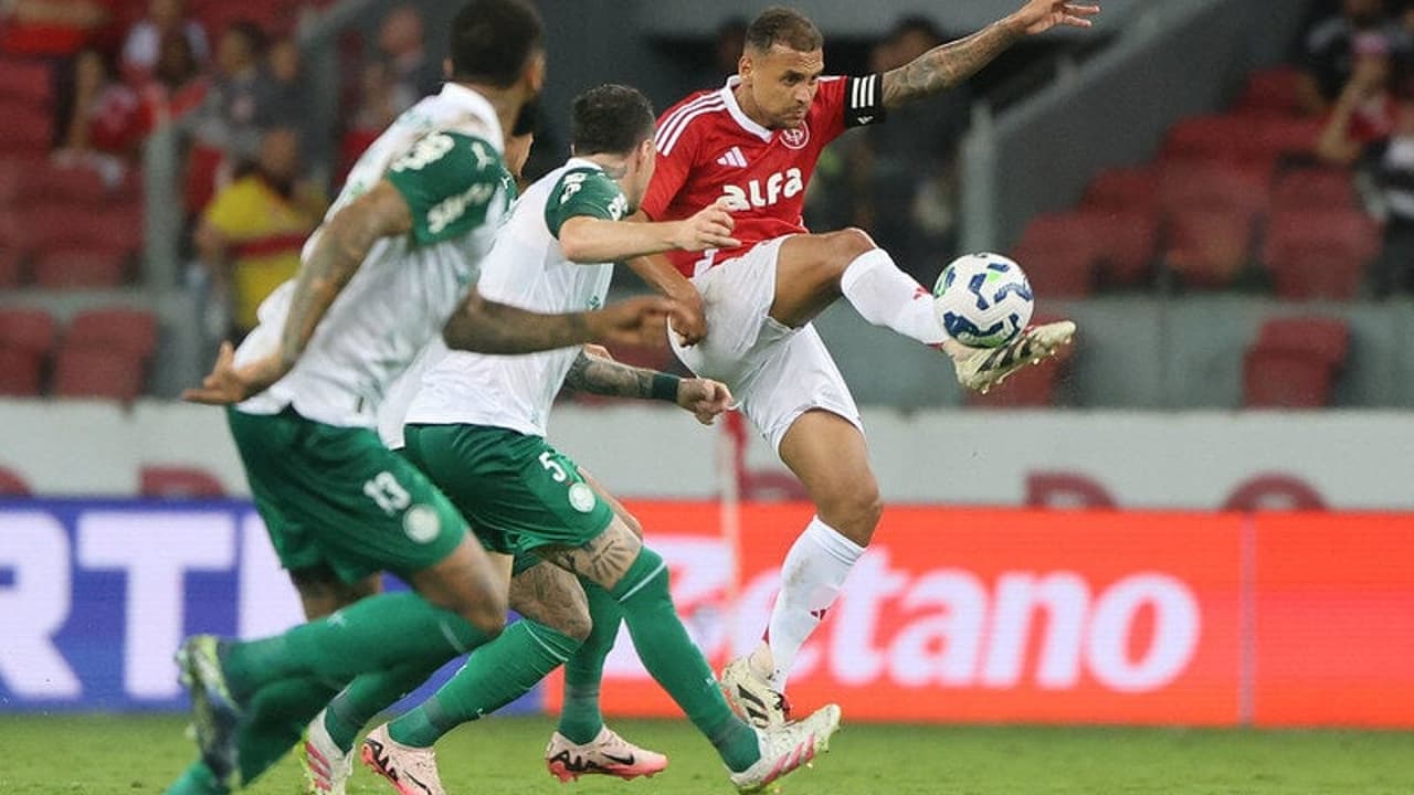 Internacional x Palmeiras: análise dos lances polêmicos por ex-árbitra.