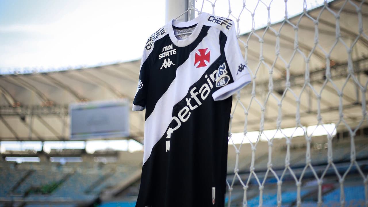 Novidades na escalação do Vasco para clássico contra o Flamengo.