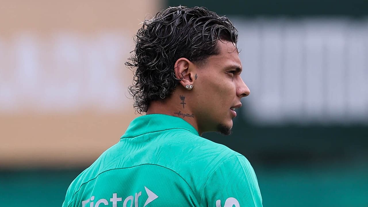 POSSÍVEL SAÍDA! Palmeiras define futuro de Ríos em meio a investidas antes do Mundial