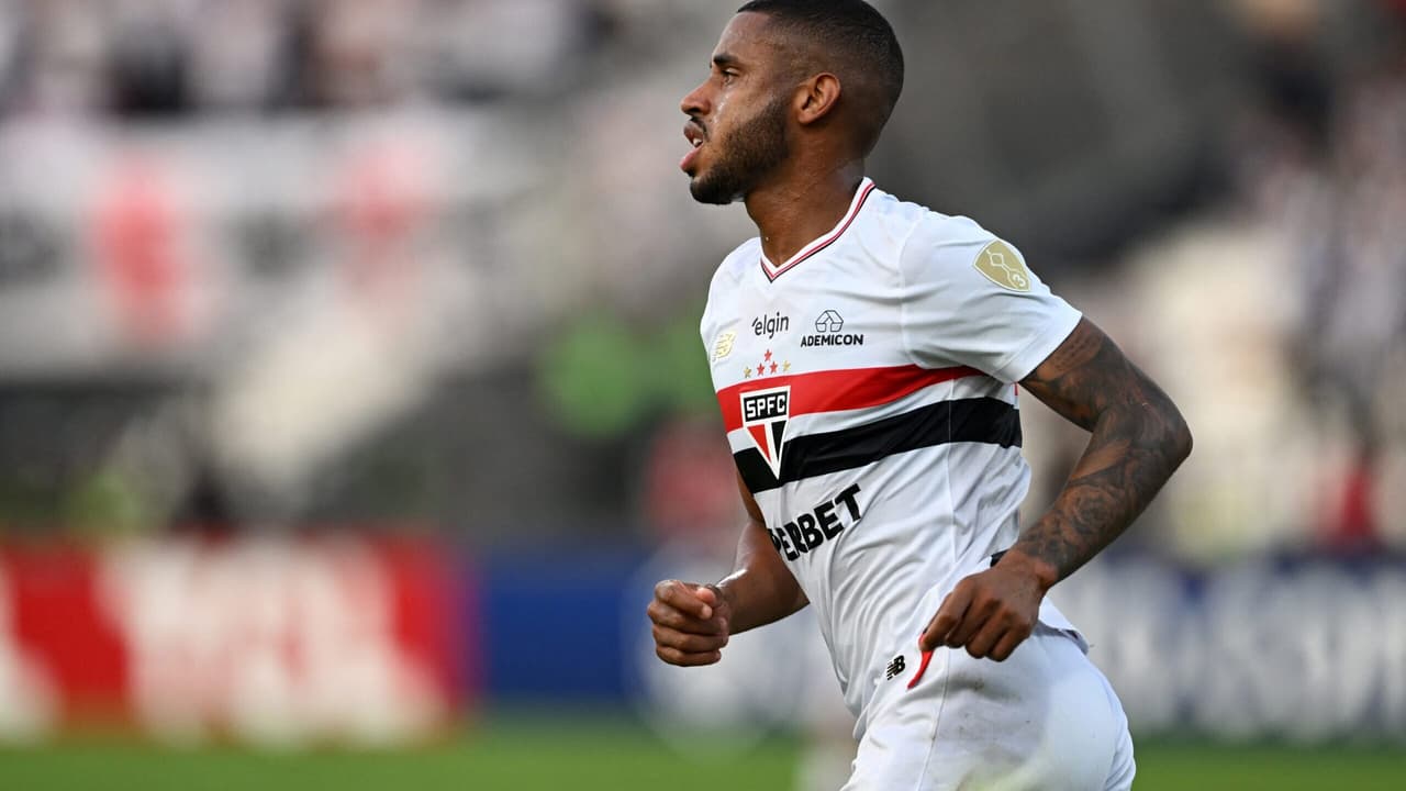 André Silva exalta grandeza e humildade após vitória do São Paulo na Libertadores