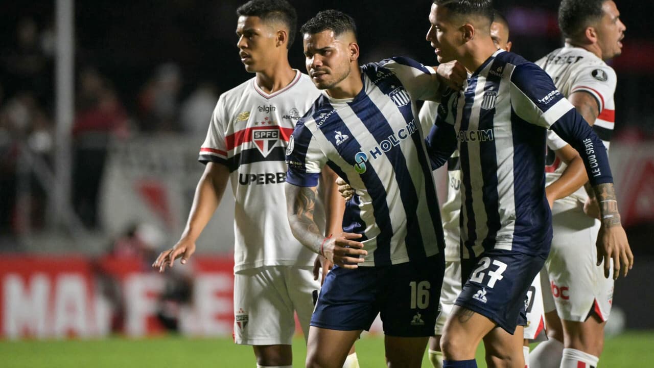DISCRIMINAÇÃO! Jogador do São Paulo ofende adversário; Talleres se posiciona sobre situação