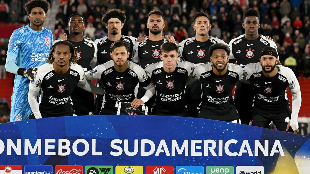 Corinthians eliminado: jogador recebe críticas duras por desempenho decepcionante.