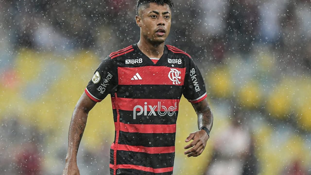 Inquérito do STJD investiga Bruno Henrique, jogador do Flamengo.