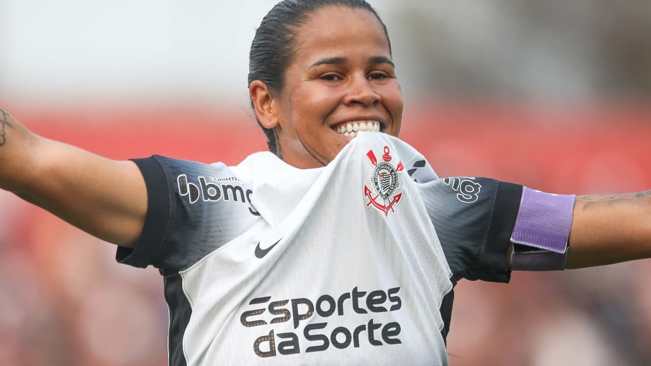 Frustração de Vic Albuquerque após empate do Corinthians: desabafo no futebol.