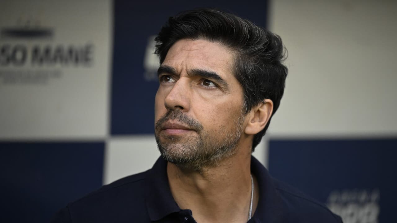 Abel Ferreira ajusta ataque do Palmeiras para duelo contra o São Paulo.