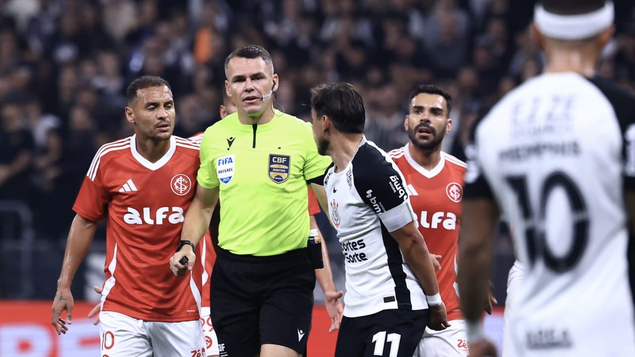 Var analisa lances polêmicos na vitória do Corinthians sobre o Internacional