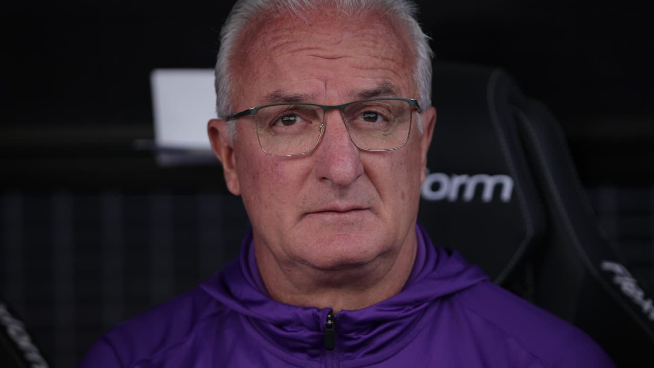 Desempenho do Corinthians é exaltado por Dorival mesmo com desfalques no elenco