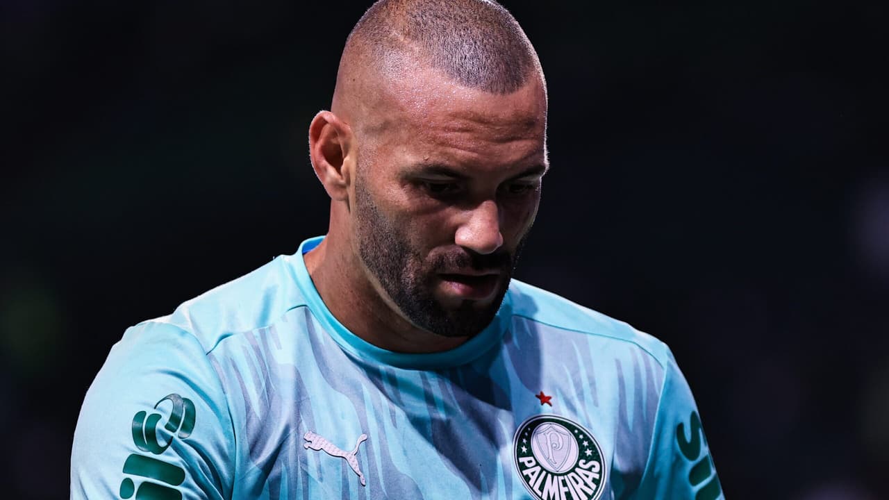 Weverton critica intervenção do VAR em derrota do Palmeiras para o Flamengo