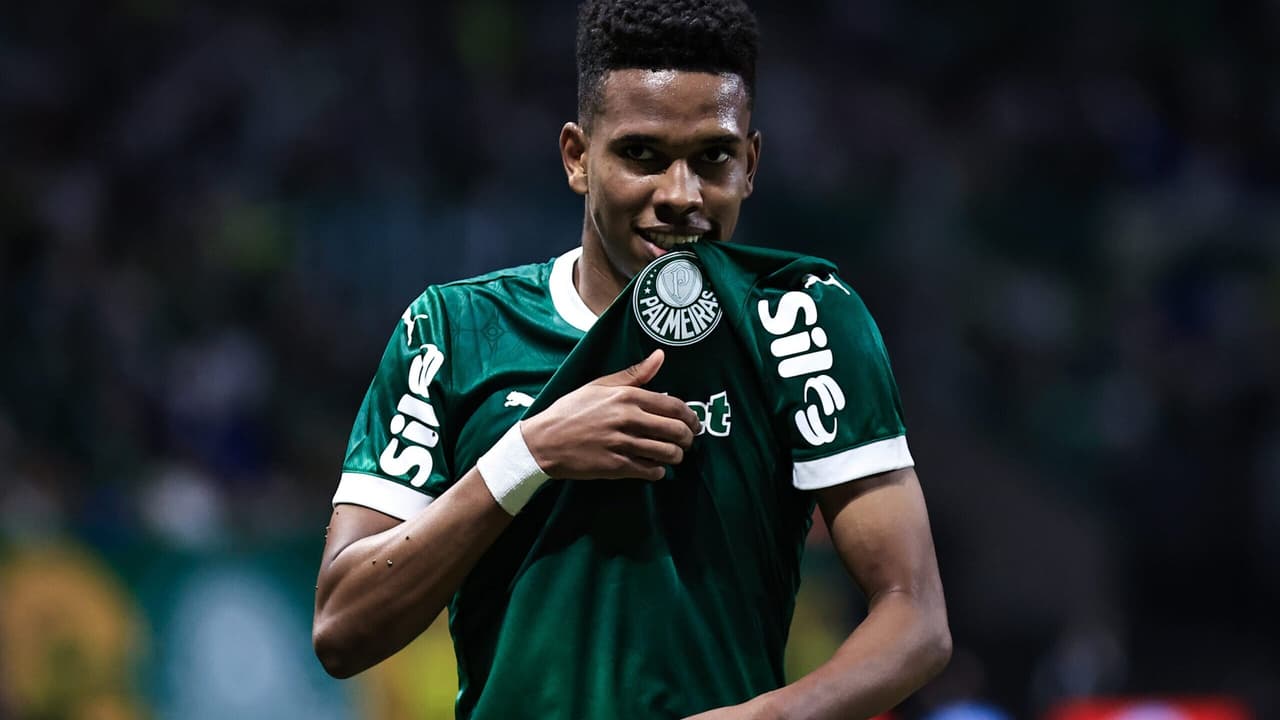Estêvão explica cobranças de Abel no Palmeiras e cita Messi e Neymar como referências