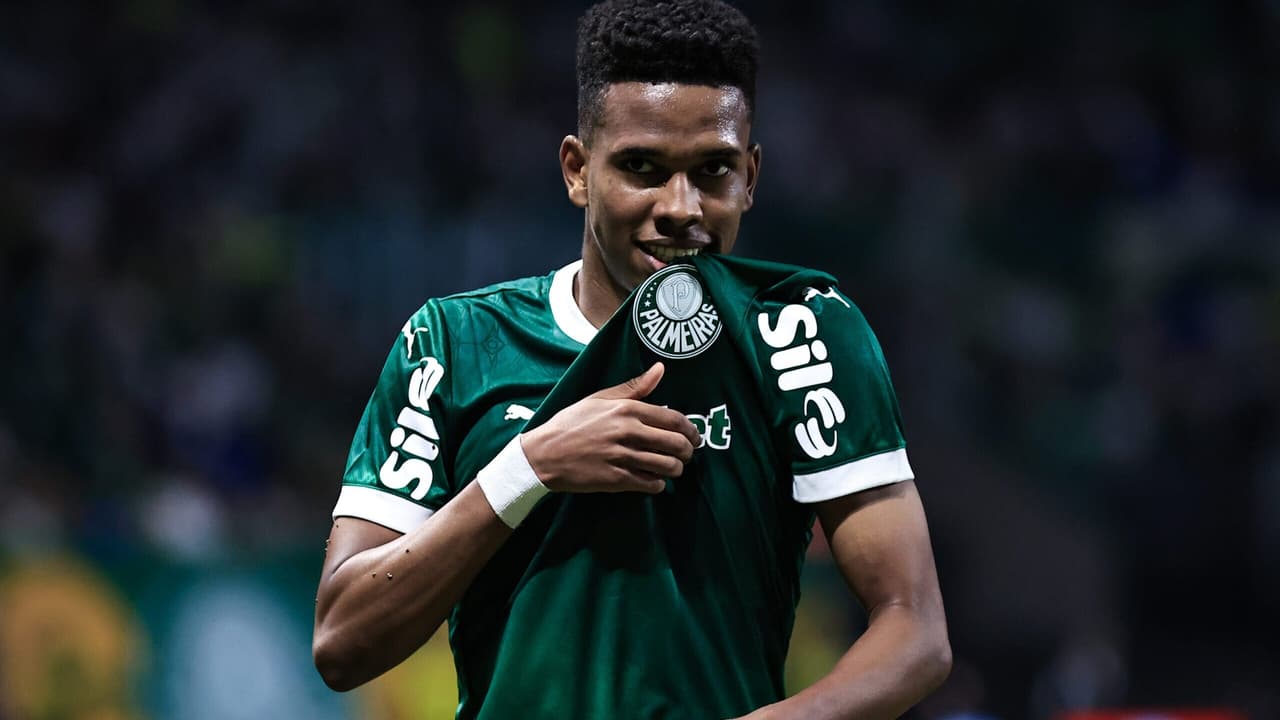 Palmeiras confia em Estêvão, invencibilidade e elenco reforçado para manter liderança.