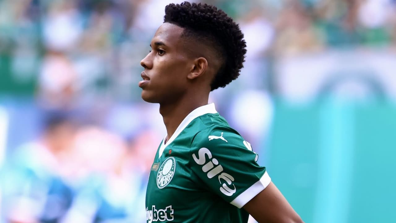 Abel mantém Estêvão no ataque em escalação com mudanças no Palmeiras