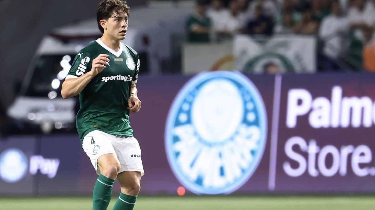 Ineficiência do Palmeiras em Pênaltis e Momento de Giay no Time.