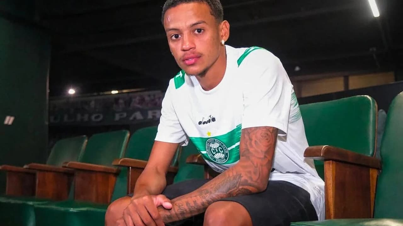 FERIMENTO NA CABEÇA! Jogador emprestado pelo São Paulo é ferido durante briga no Coritiba