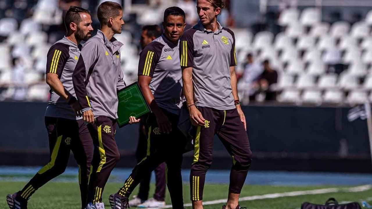 Flamengo dispensa integrante da comissão técnica de Filipe Luís.