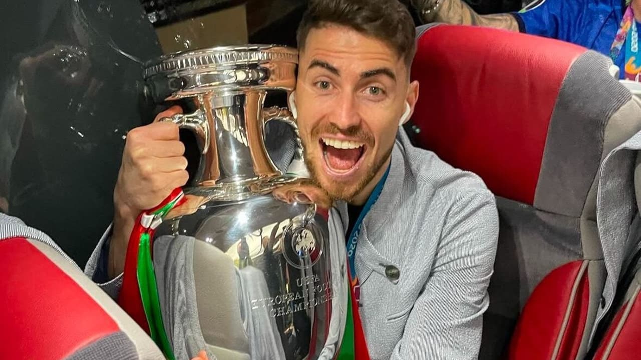 Esperança de contratação para o Flamengo: Jorginho pode chegar para o Mundial.