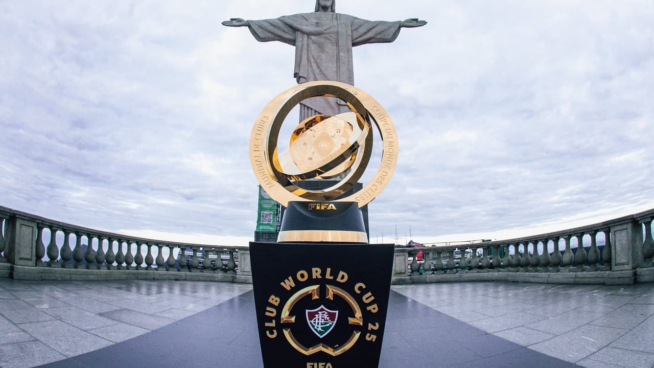 Taça do Mundial de Clubes é apresentada pelo Fluminense