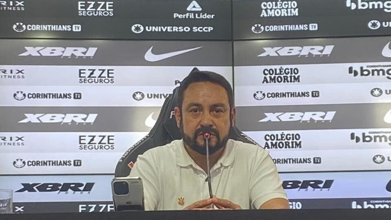 Diretor da Base do Corinthians Afastado Após Protesto da Gaviões