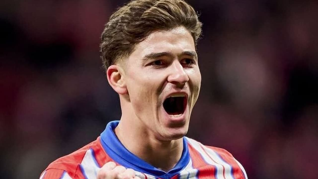 Julián Álvarez Revela Segredo do Sucesso no Atlético: 'Estilo de Vida' Inspirado em Simeone