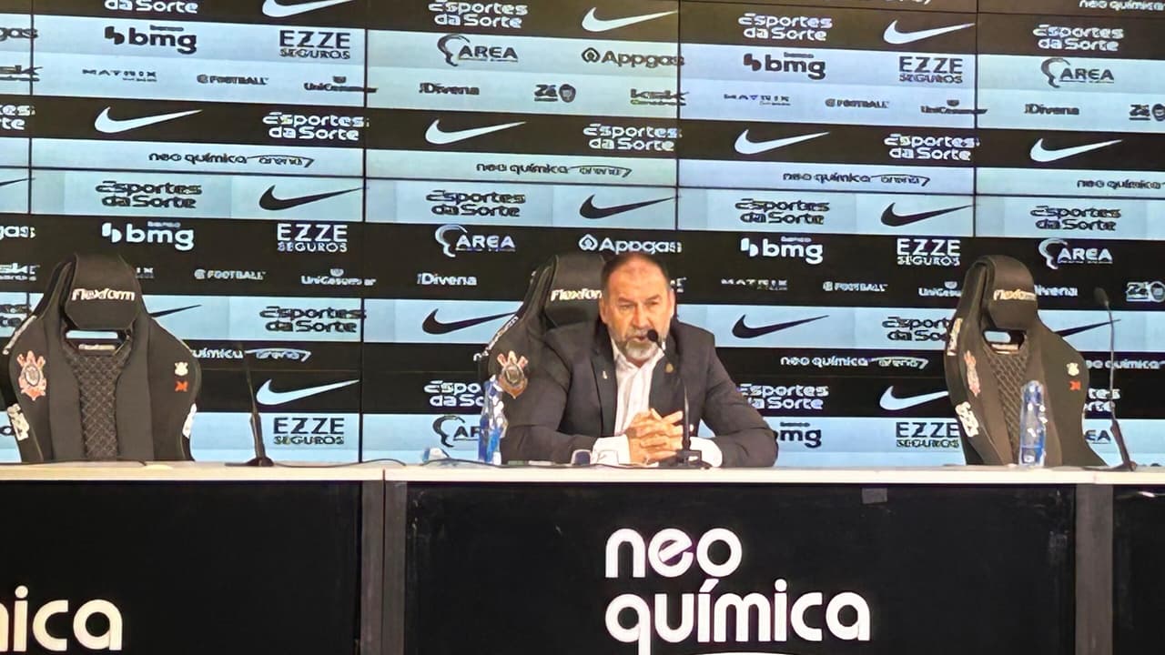 Augusto Melo nega envolvimento em possível contratação de Messi pelo Corinthians