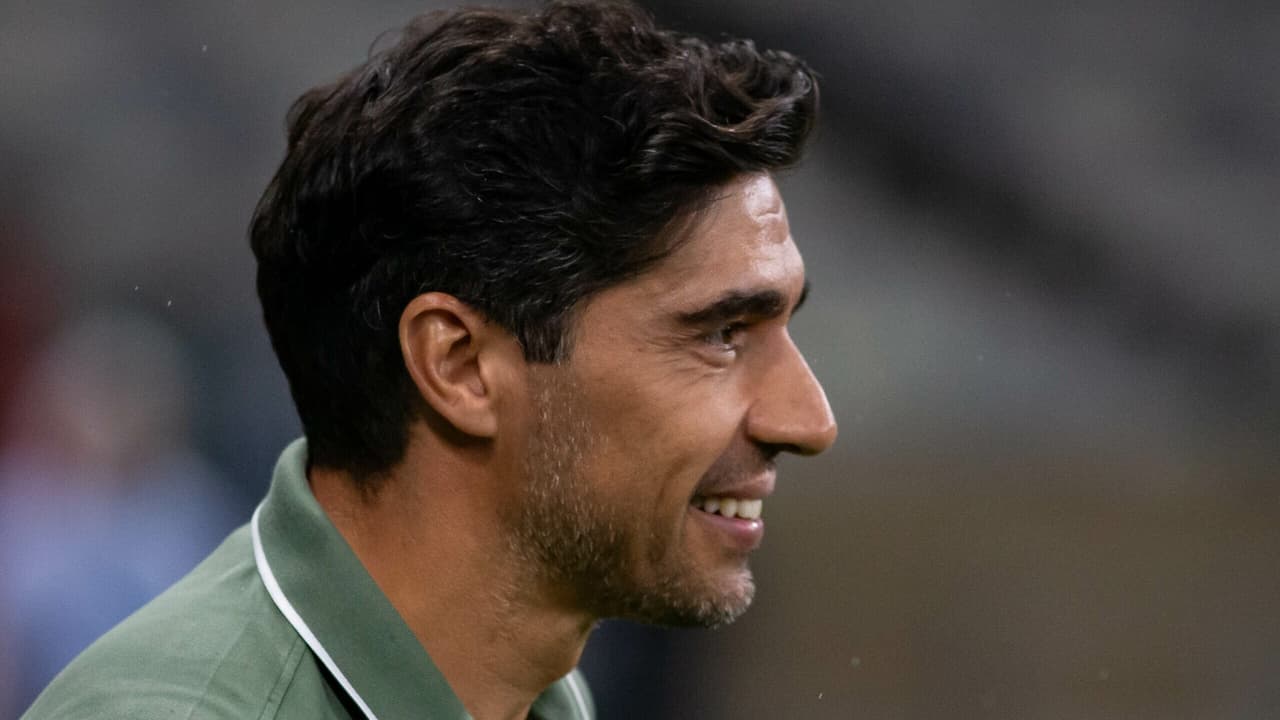 Abel bate marca inédita no Palmeiras em meio a rumores sobre Seleção.