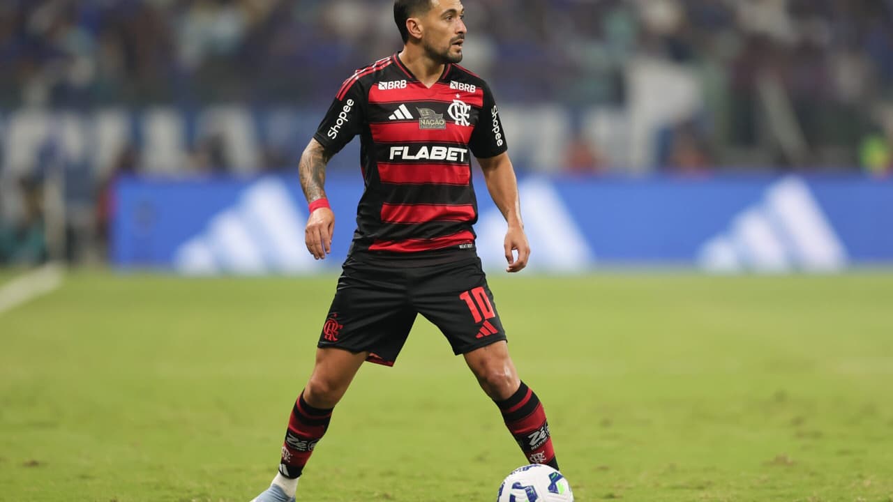 Arrascaeta brilha no Flamengo em 2021: confira os números do camisa 10