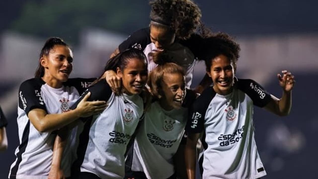Corinthians assume vice-liderança no Brasileirão Feminino após vitória sobre América-MG
