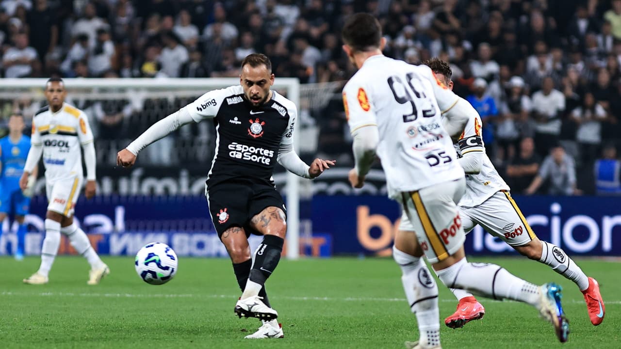 Narrador da Globo destaca dificuldade de partida entre Corinthians e Novorizontino.